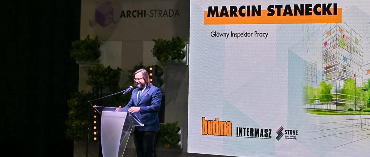 Główny Inspektor Pracy Marcin Stanecki podczas otwarcia Międzynarodowych Targów Budownictwa i Architektury BUDMA 2026 w Poznaniu.