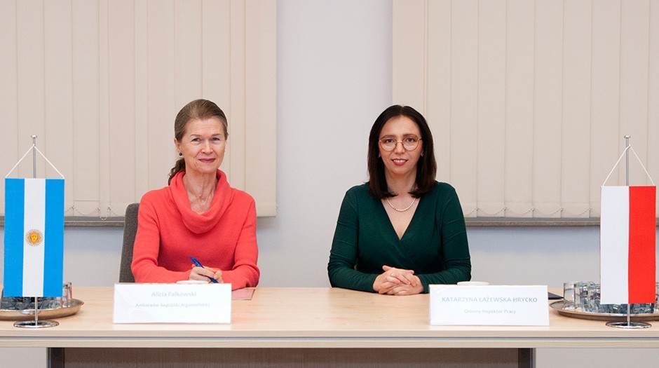 Chief Labour Inspector Katarzyna Łażewska-Hrycko and Alicia Irene Falkowski, Ambassador of the Republic of Argentina