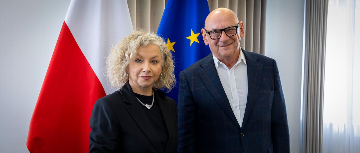 Pełnomocniczka Rządu do Spraw Równości Katarzyna Kotula wraz z Głównym Inspektorem Pracy Januszem Krasoniem 