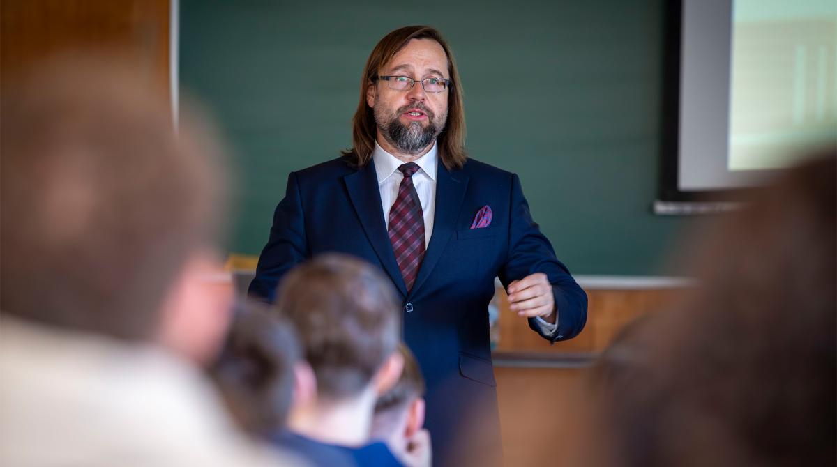 Praca z misją, rozwój z gwarancją 