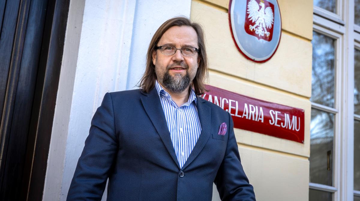 Niepracownicze formy zatrudnienia pod niepełną ochroną